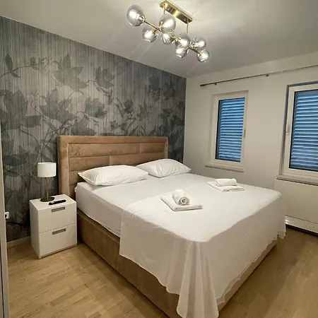 Del Mar Apartment
